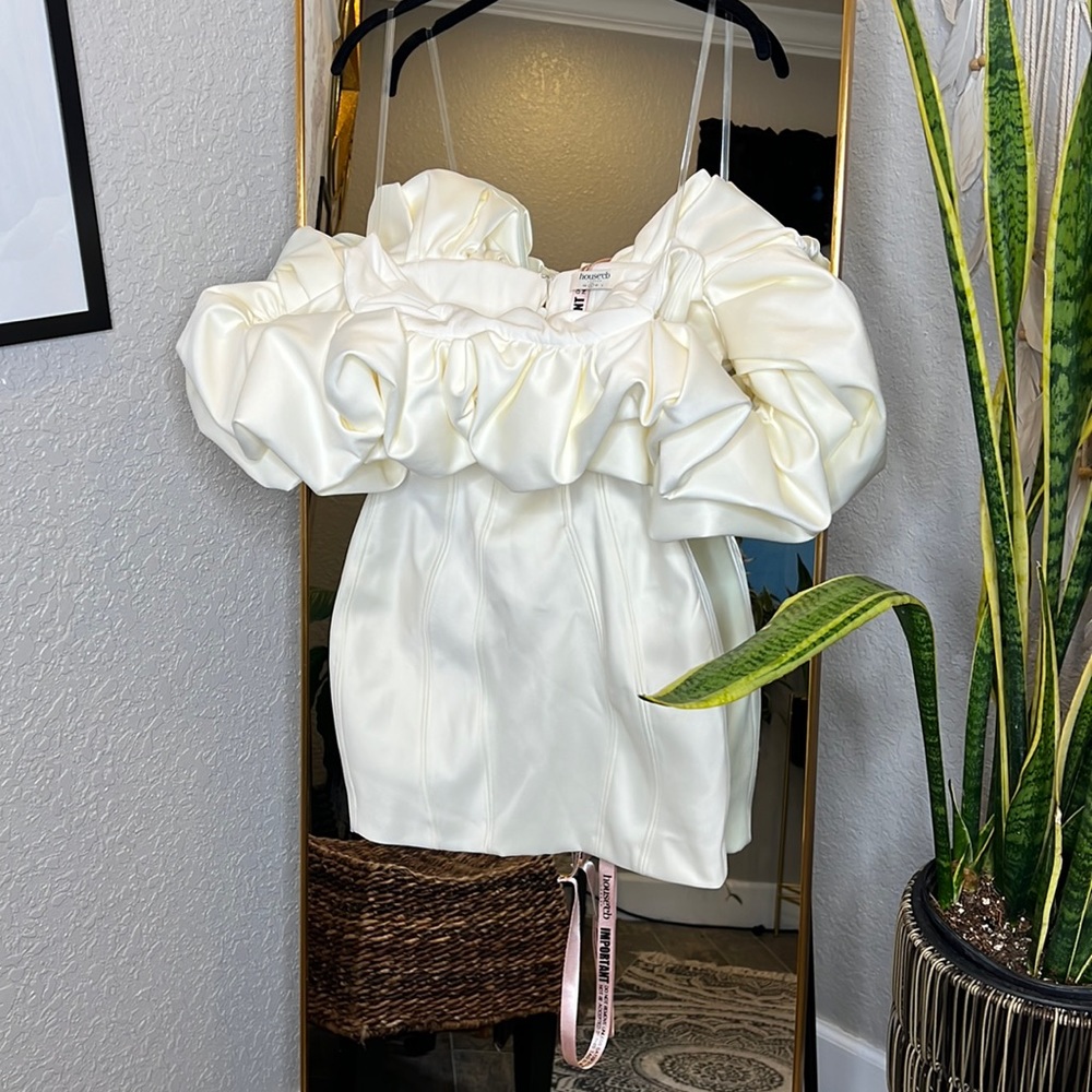 House of CB ‘Selena’ Ivory Satin Ruffle Strapless Mini Dress NWT - Picture 7 of 12